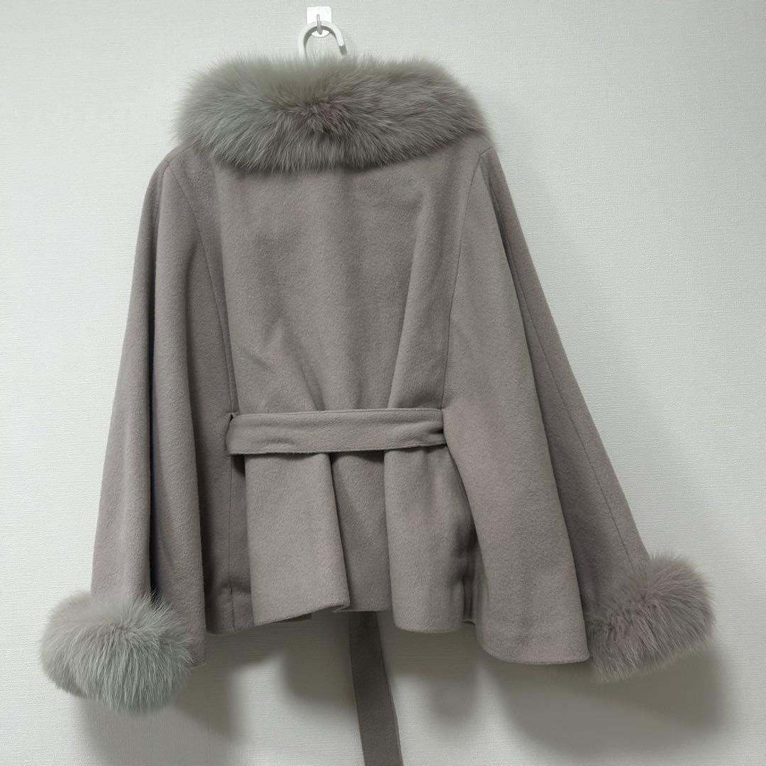 ノエラ　ファー付きポンチョコート　ケープコート　ホワイト　サイズフリー