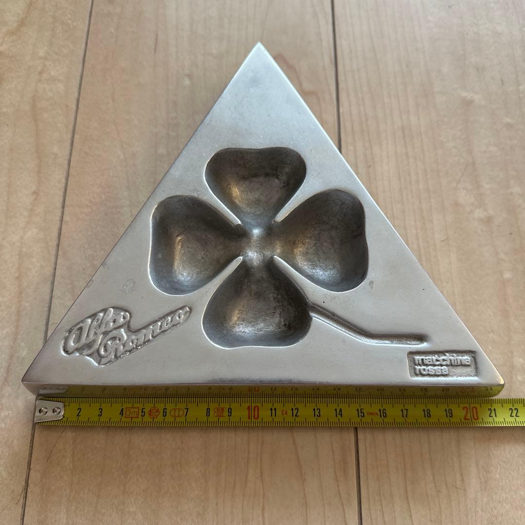 D*I様 Macchina rossa Alfa Romeoクァドリフォリオ ア