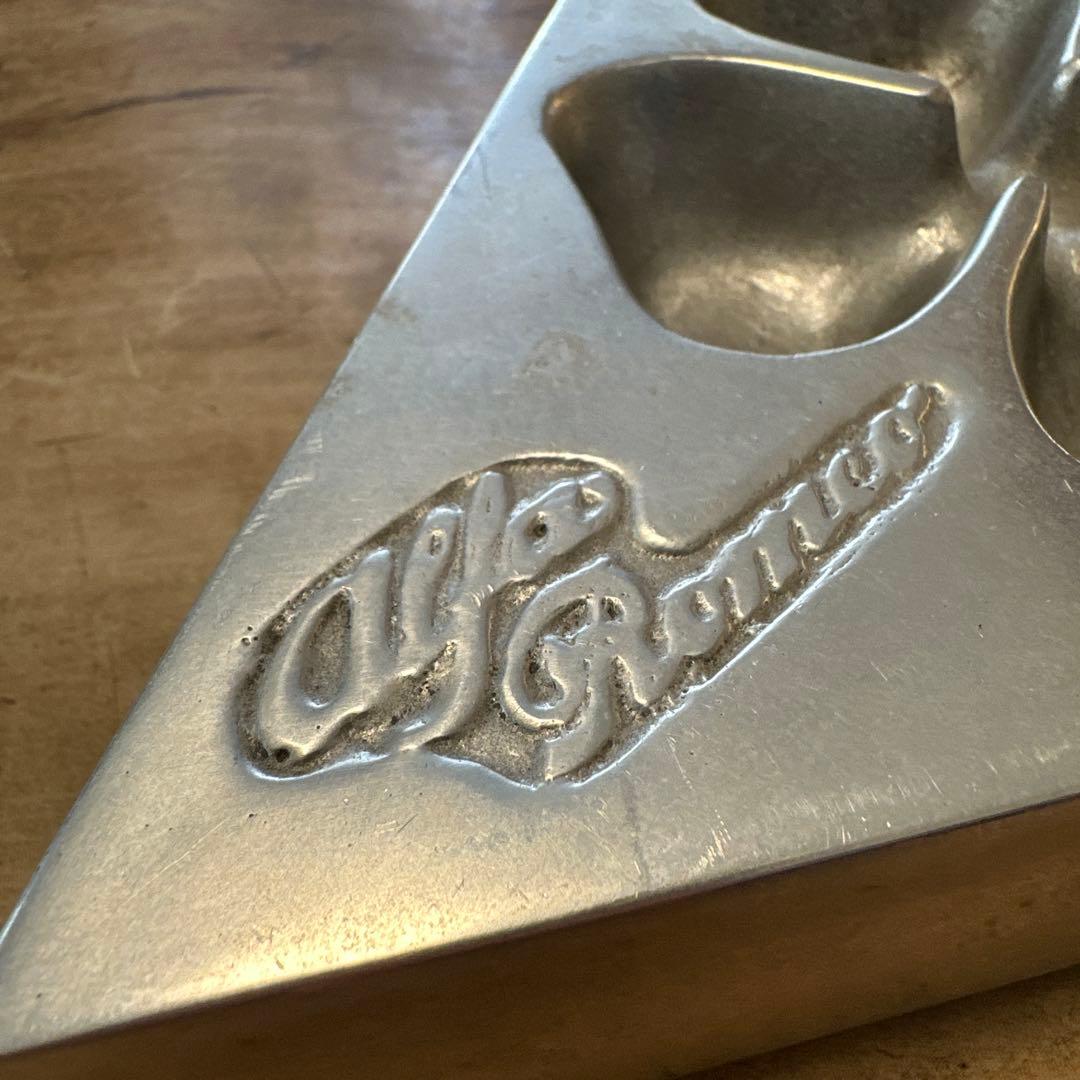 D*I様 Macchina rossa Alfa Romeoクァドリフォリオ ア