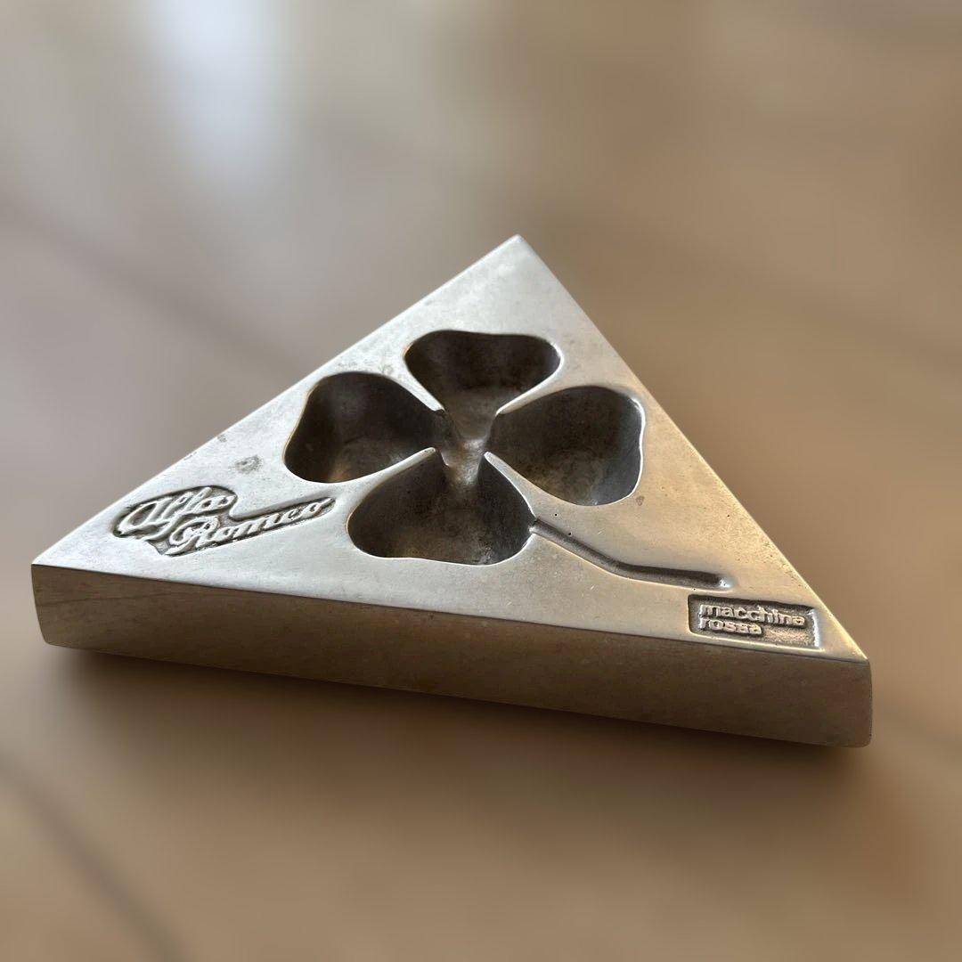 D*I様 Macchina rossa Alfa Romeoクァドリフォリオ ア