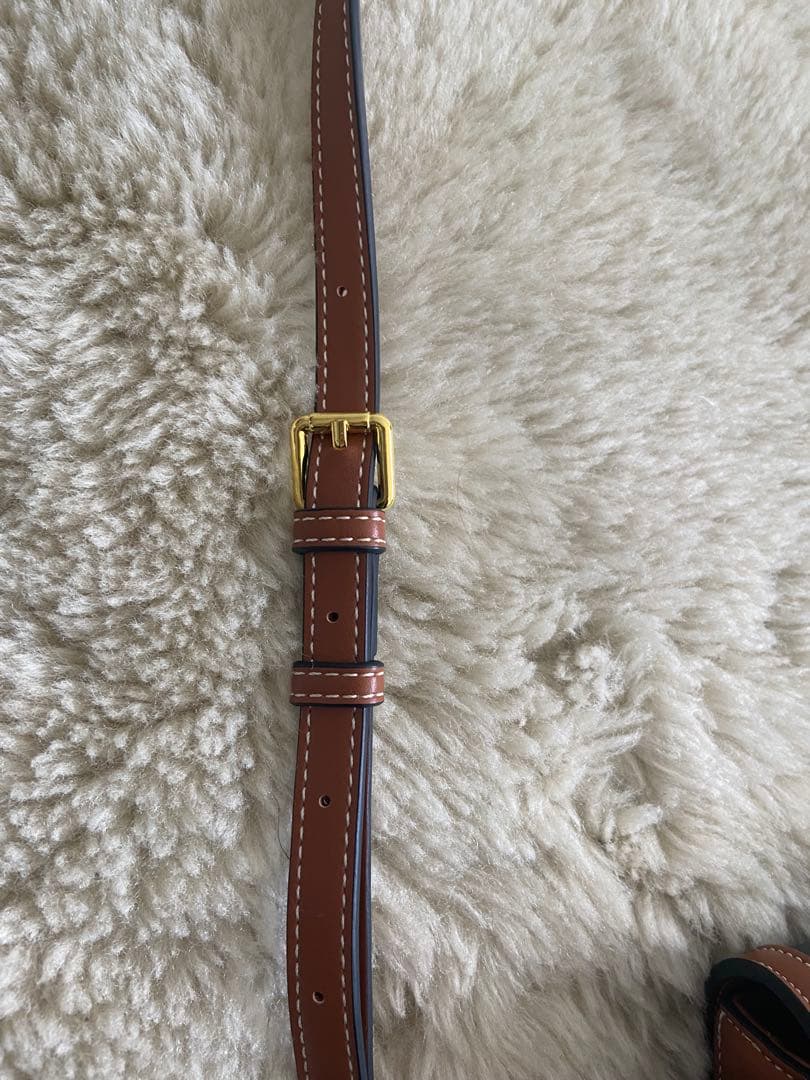 セリーヌトリオンフショルダーバッグ