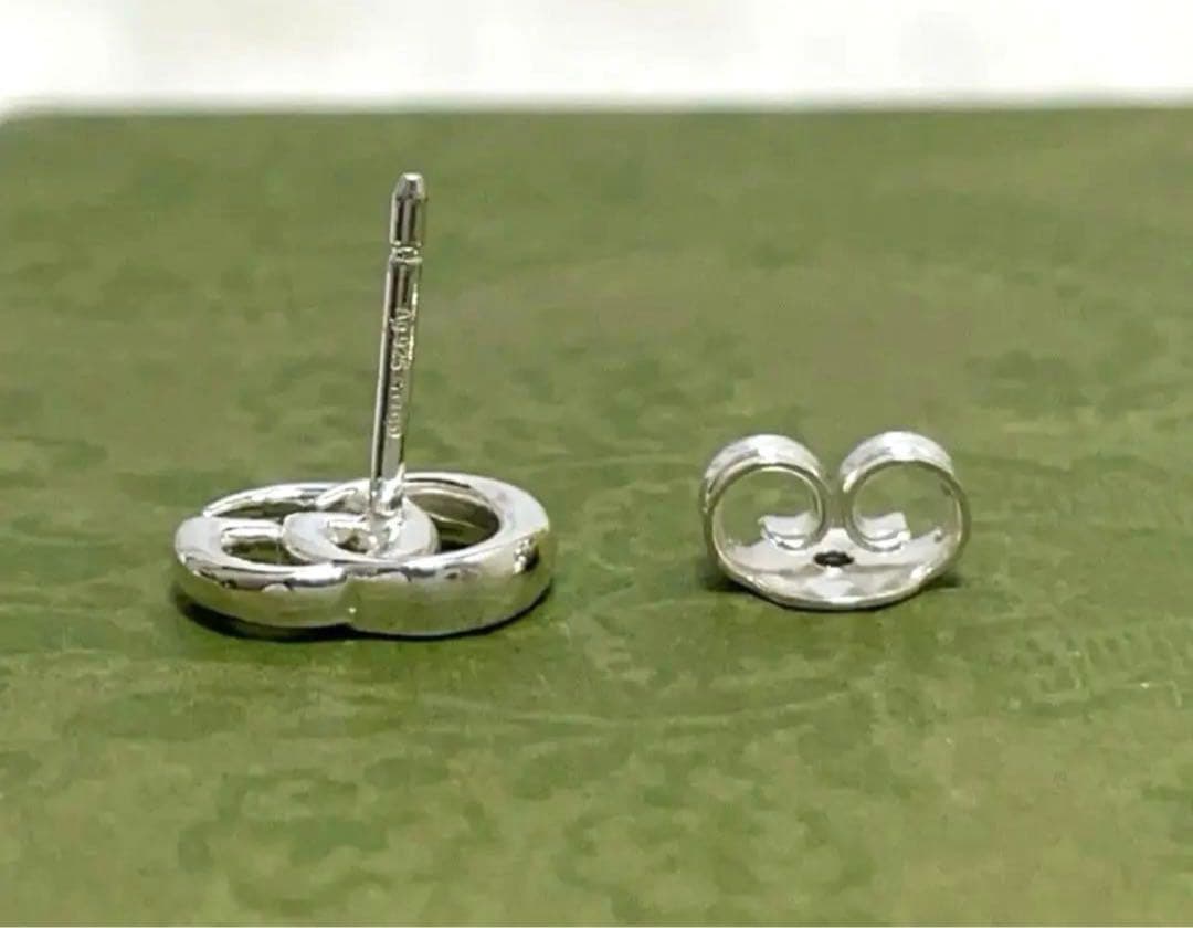 GUCCI グッチ ピアス ダブルG 箱付き シルバー