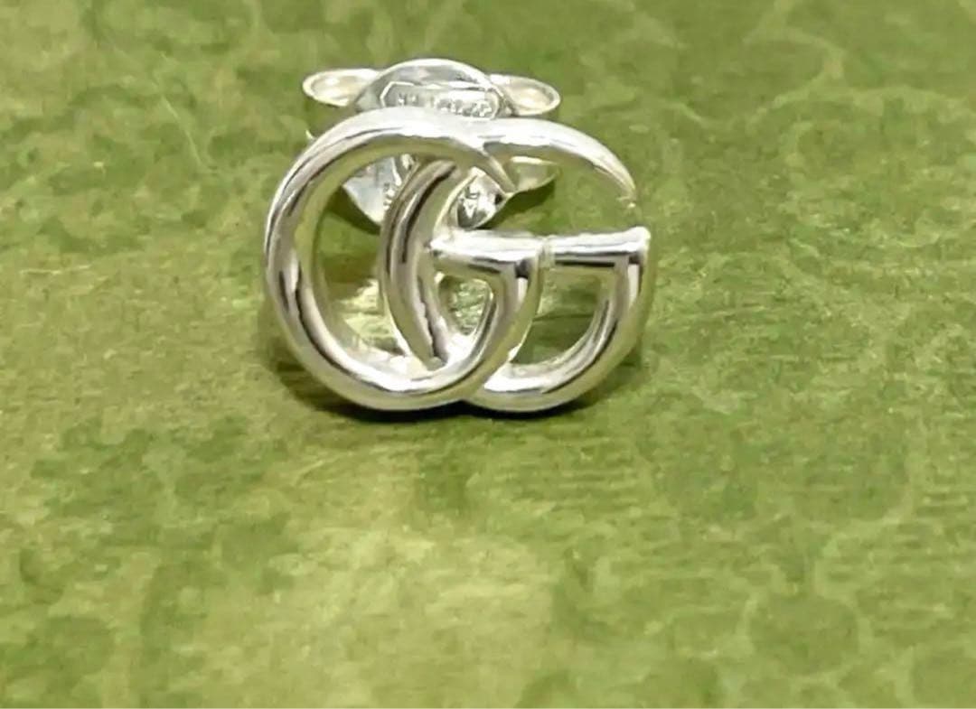 GUCCI グッチ ピアス ダブルG 箱付き シルバー