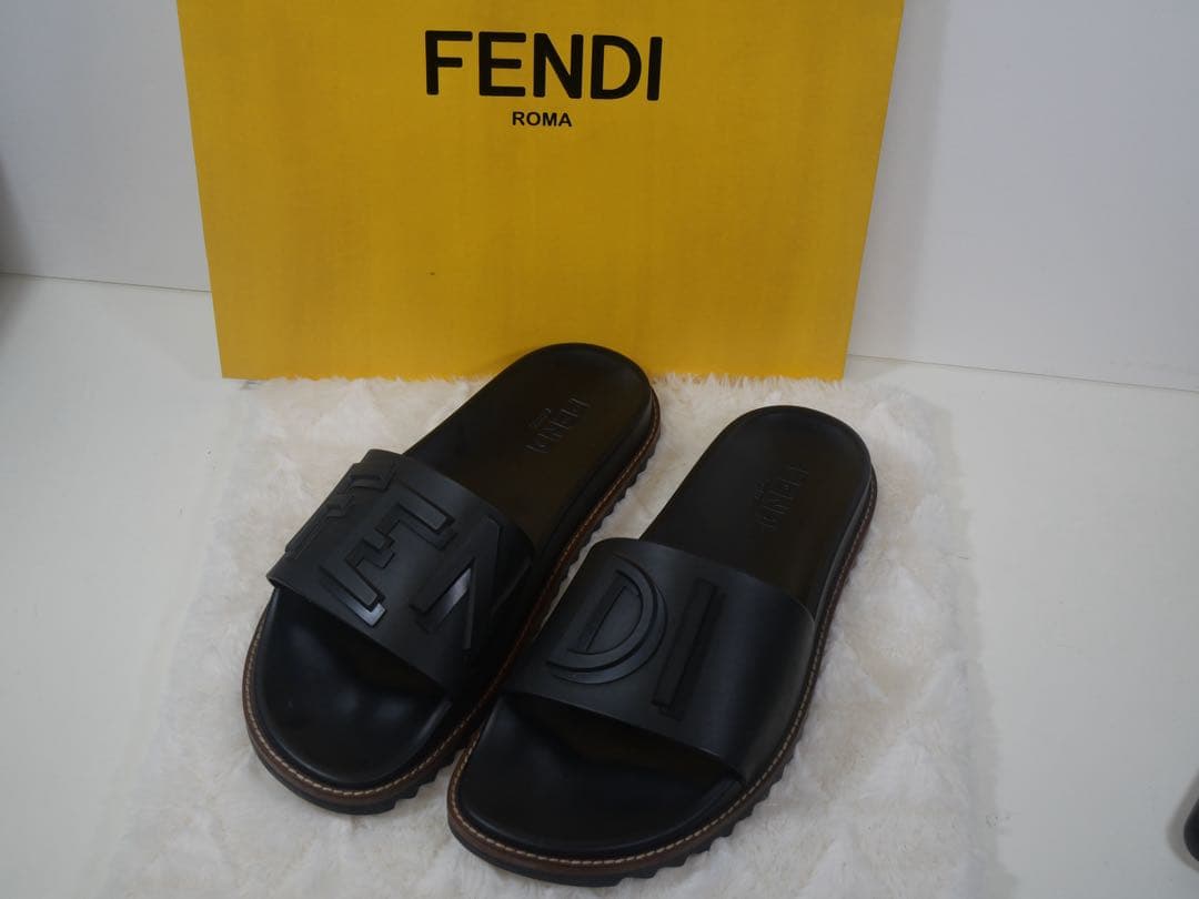 FENDI　メンズサンダル