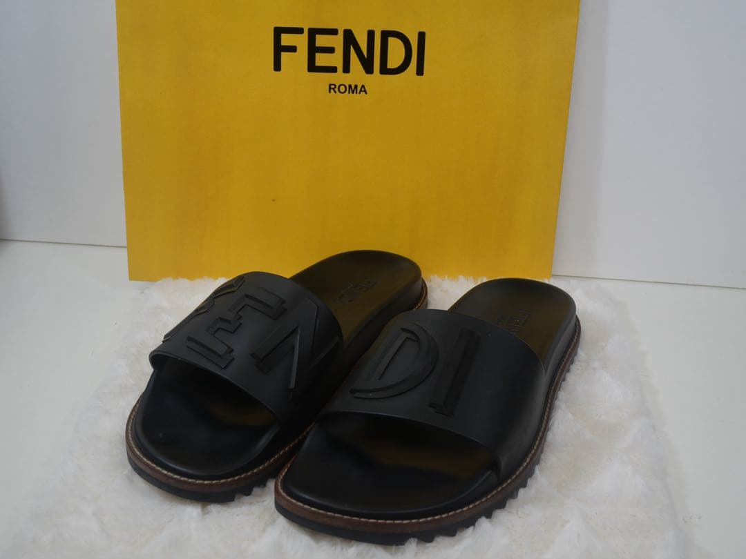 FENDI　メンズサンダル