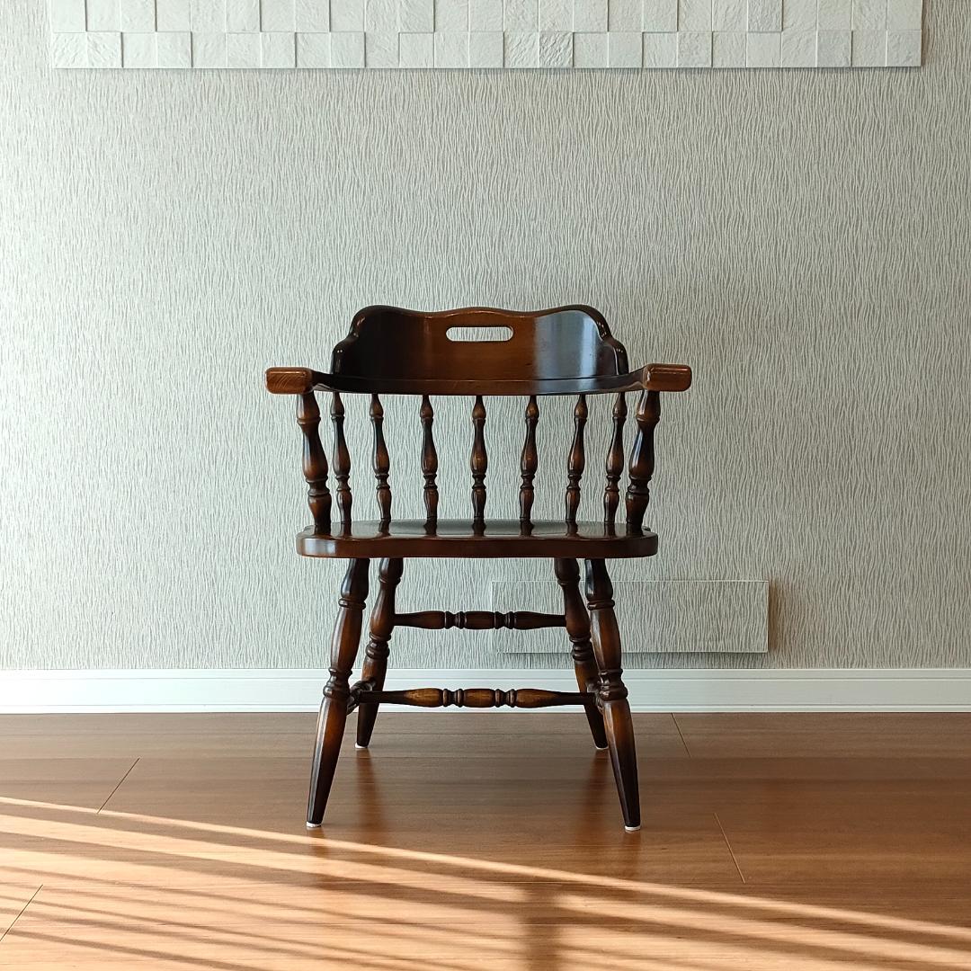 飛騨産業　アームチェア　ダイニングチェア　持ち手　ろくろ脚