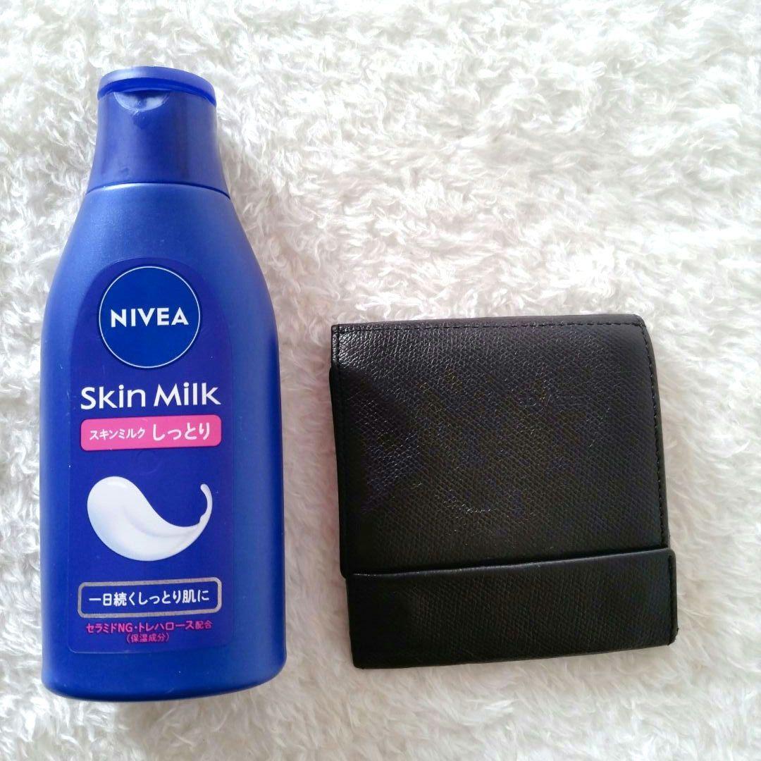 abrAsus 薄い財布 左利き用 ブラック 本革 二つ折り刻印