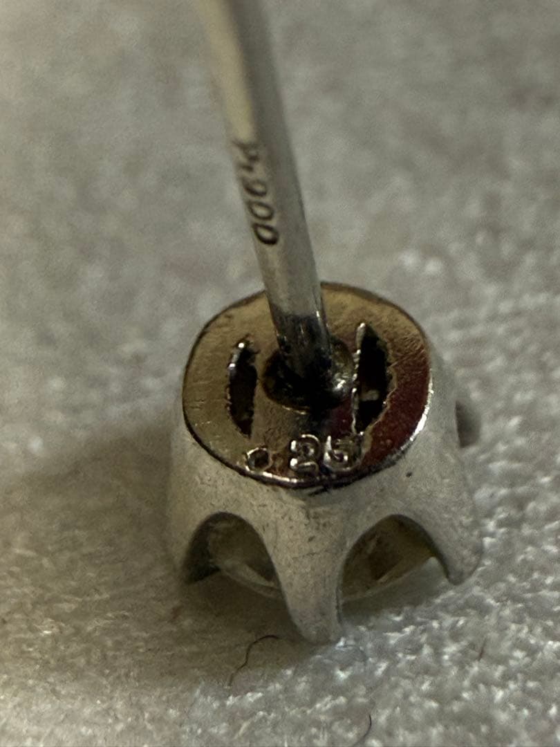 ★PT 900 ダイヤスタッドピアス 合計0.5ct★