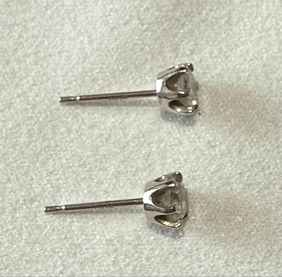 ★PT 900 ダイヤスタッドピアス 合計0.5ct★
