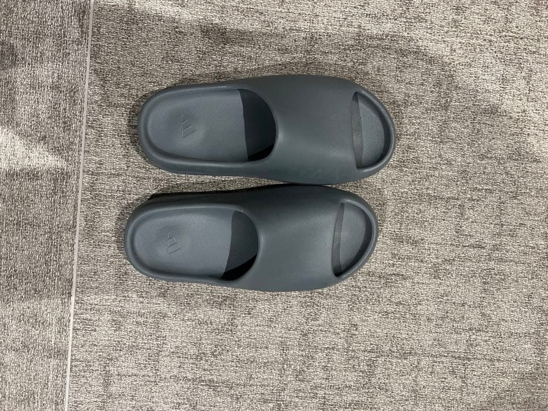 adidas YEEZY SLIDE SLATE GREY イージースライド
