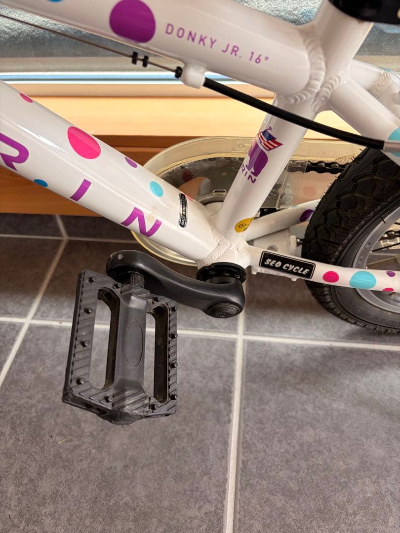 MARIN 16子供用自転車 ホワイト・マルチカラー