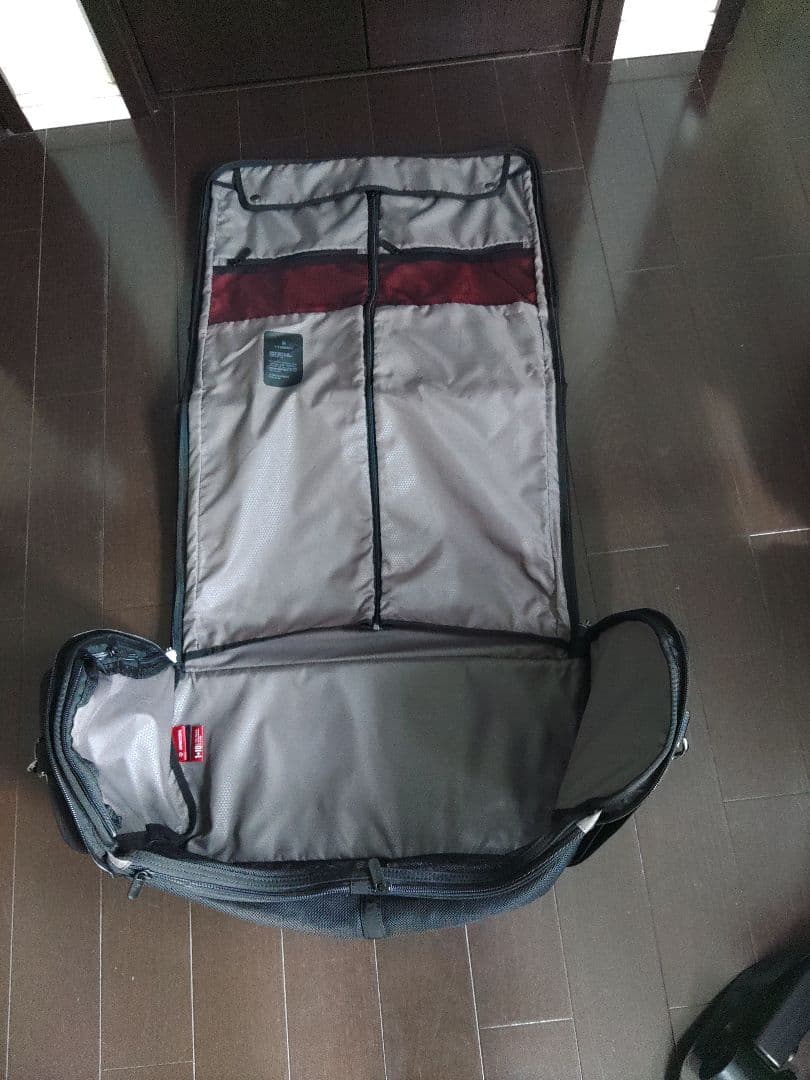VICTORINOX バッグ