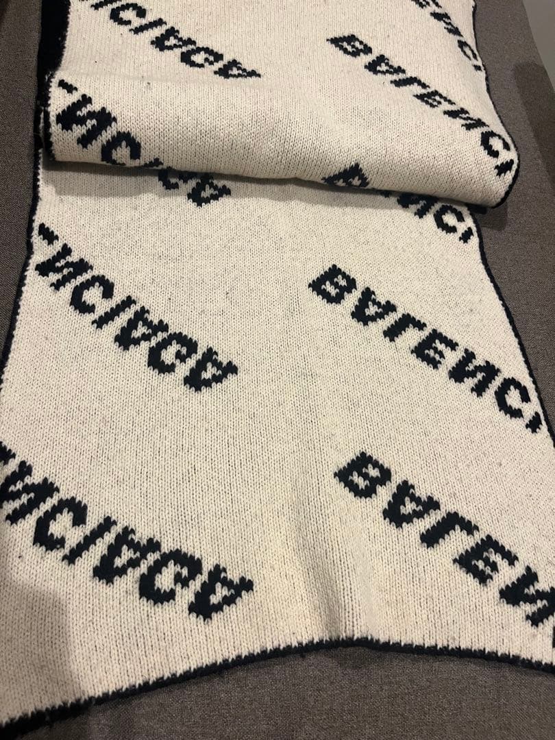 BALENCIAGA マフラー ブラック ホワイト