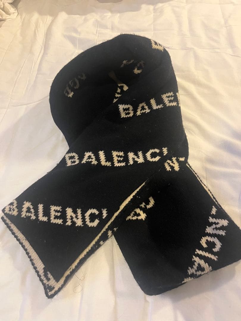 BALENCIAGA マフラー ブラック ホワイト