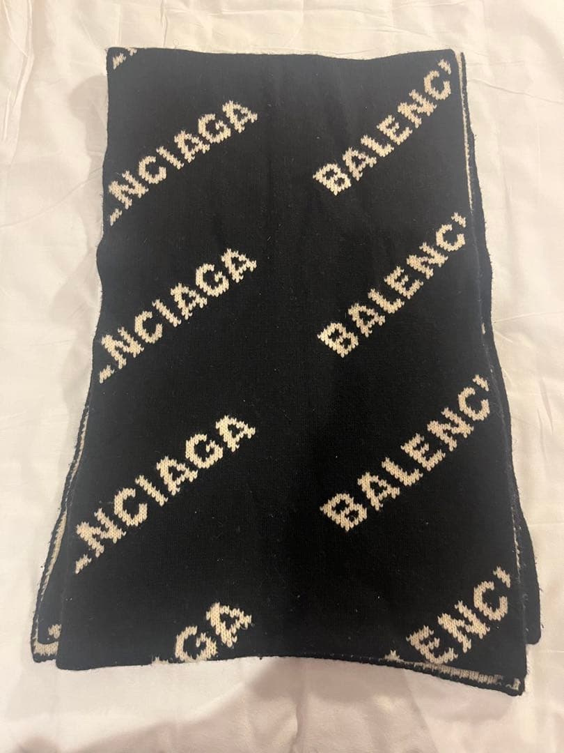 BALENCIAGA マフラー ブラック ホワイト