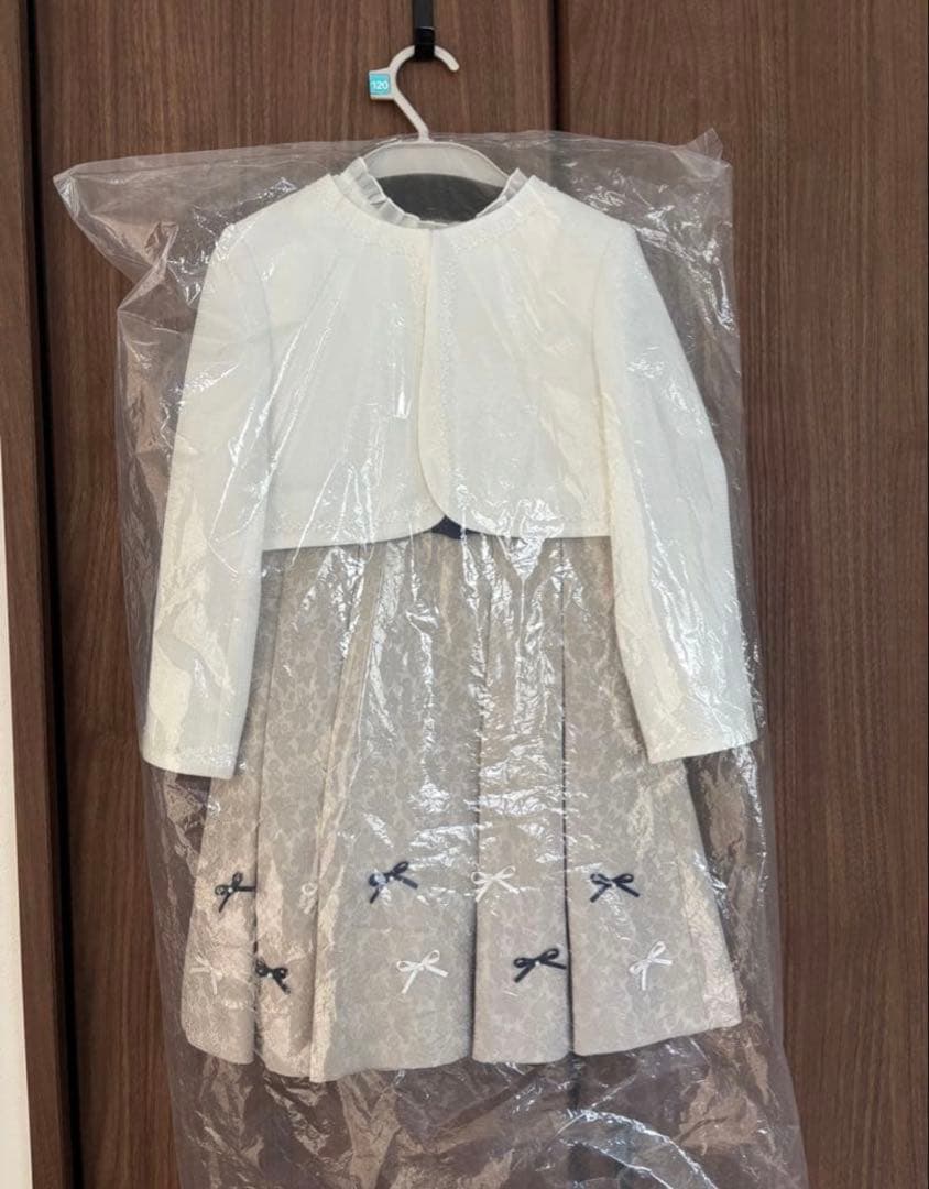 yuu⭐︎a.v.v フォーマルドレス ホワイト・ベージュ