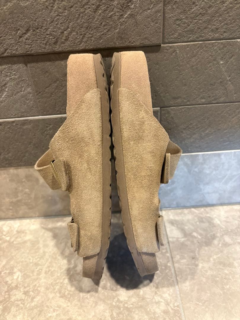 BEAMS別注 アリゾナ taupe サイズ40