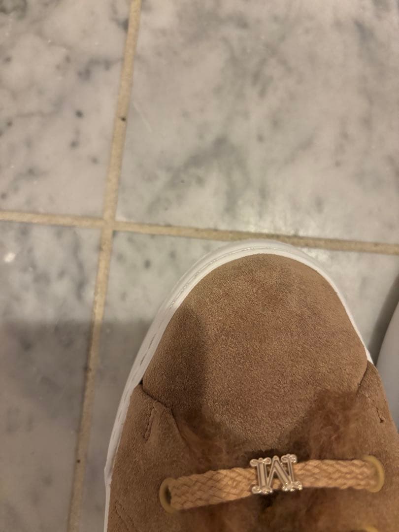 マックスマーラ　テディベア　スニーカー