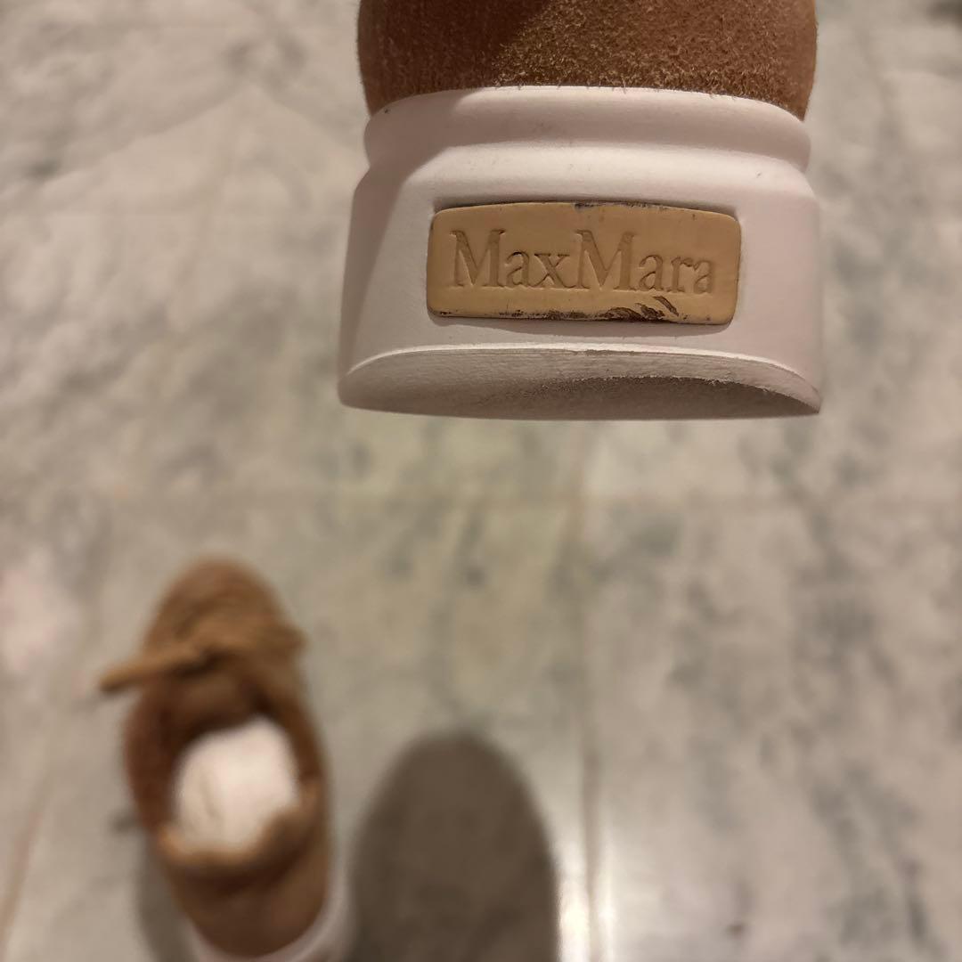 マックスマーラ　テディベア　スニーカー