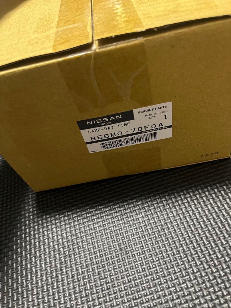 C28 セレナ　グリルイルミネーション