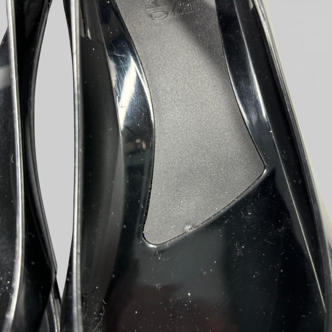 一足あると便利✨ フェラガモ Jelly フラットラバーシューズ 7 24cm