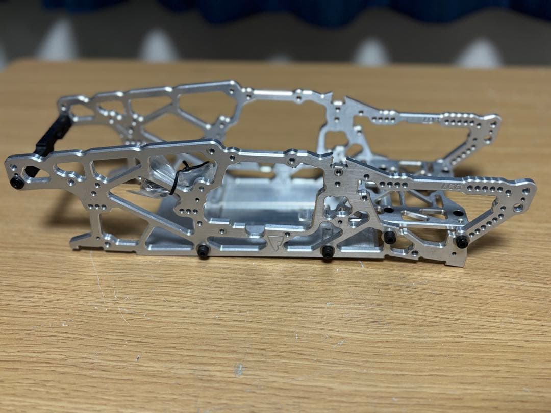 H*i様 hpi サベージ X FAST LANE アルミシャーシ