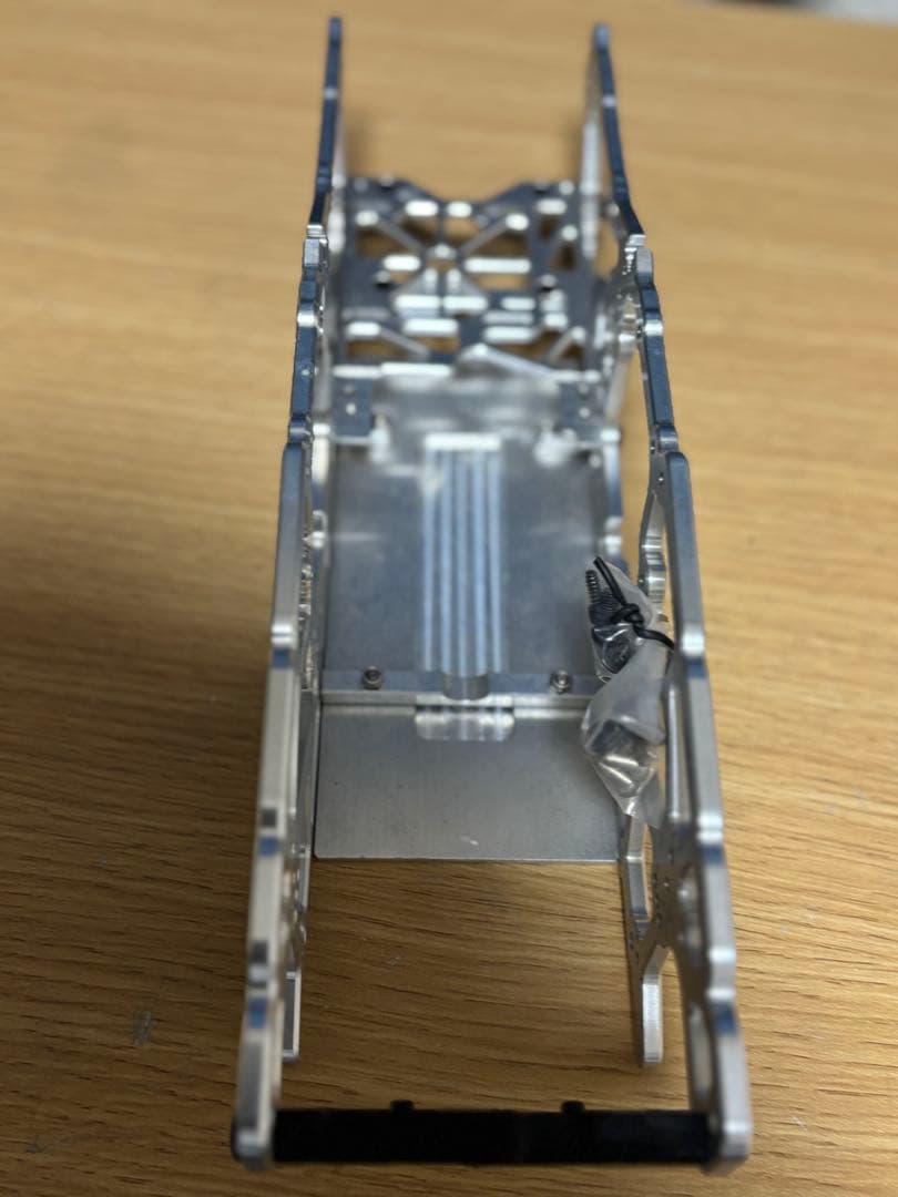 H*i様 hpi サベージ X FAST LANE アルミシャーシ