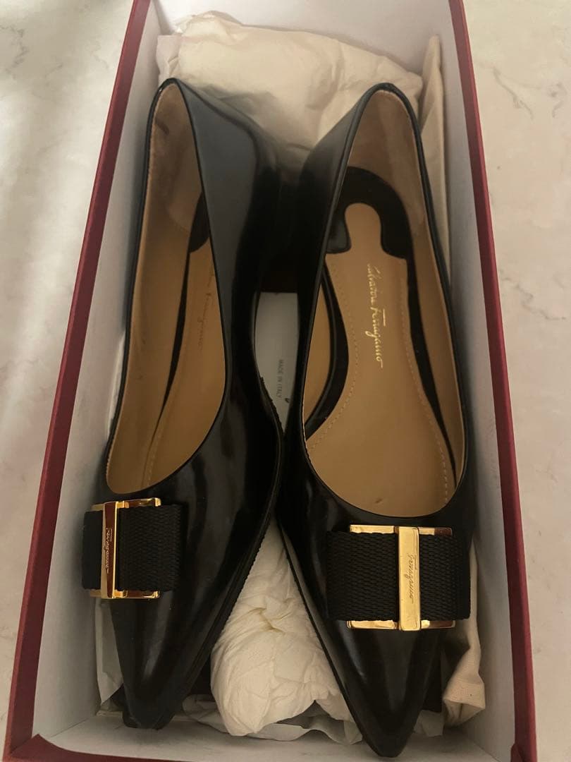サルバトーレフェラガモSalvatoreFerragamo FRIULI34.5