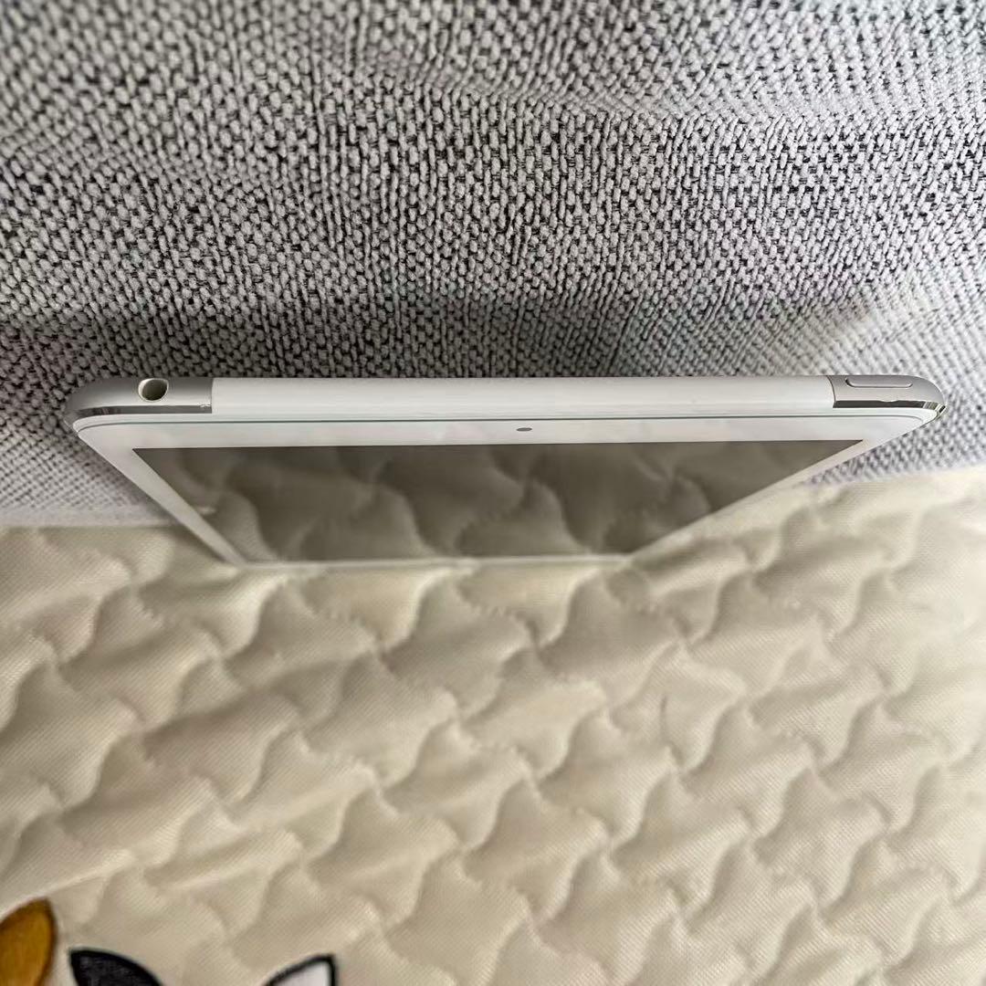 ※美品※ ipad mini 4 コンパクトの7.9 inch