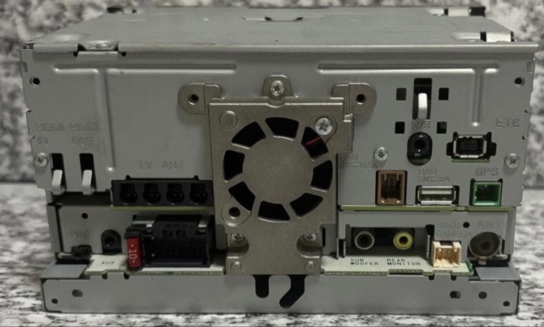 フルセグ　８インチ　RL710