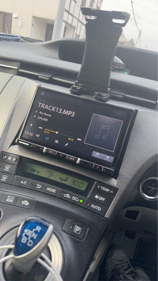 フルセグ　８インチ　RL710