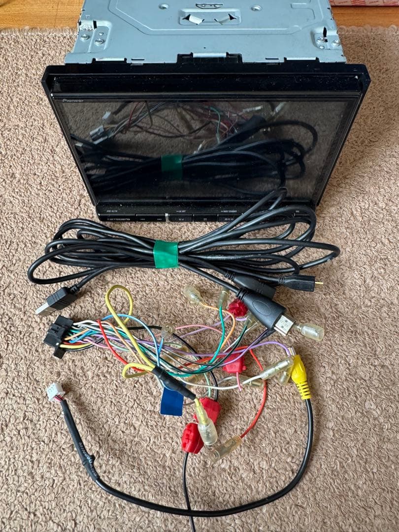 フルセグ　８インチ　RL710