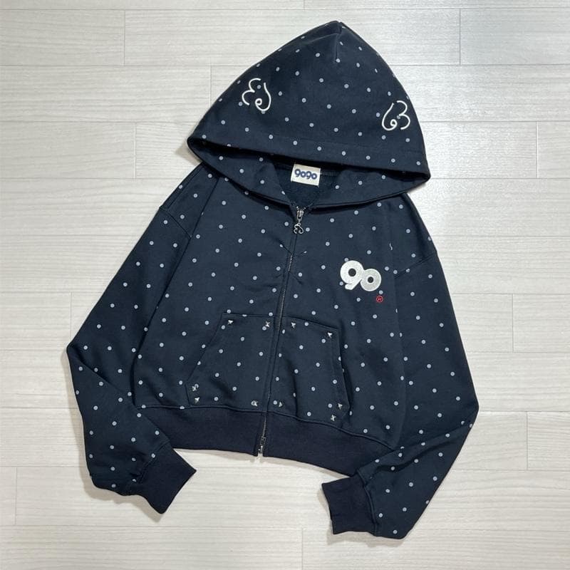 9090/ナインティナインティ/エンジェルドットジップフーディ/刺繍×プリント