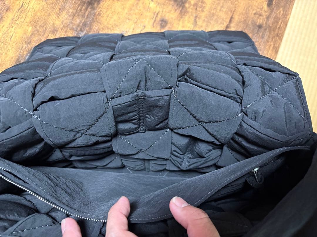 BOTTEGA VENETA マキシ パデッド テック カセット