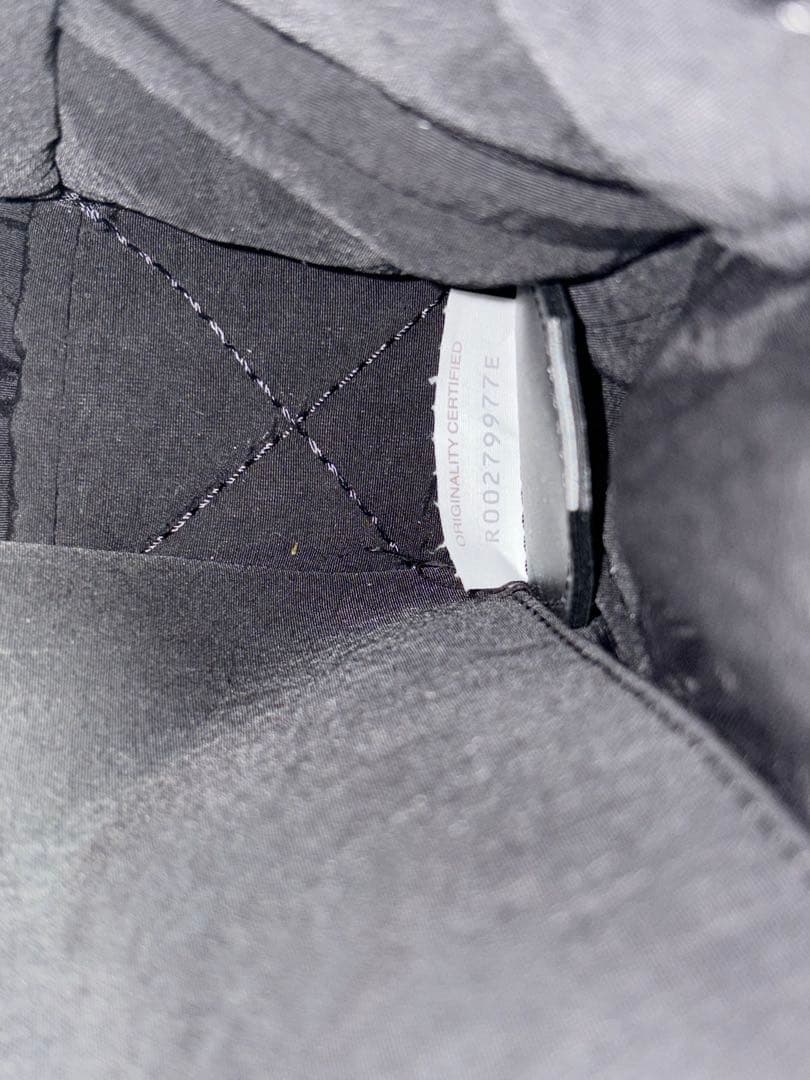 BOTTEGA VENETA マキシ パデッド テック カセット