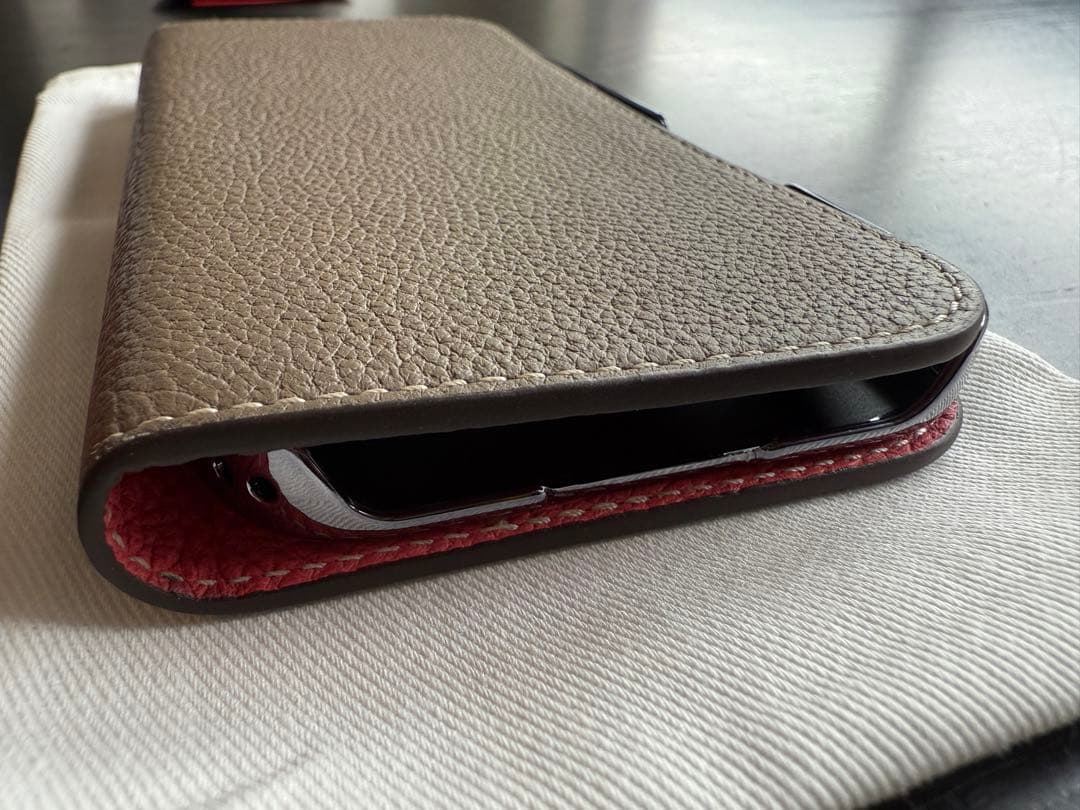 ボナベンチュラ iPhone16pro 対応ケース