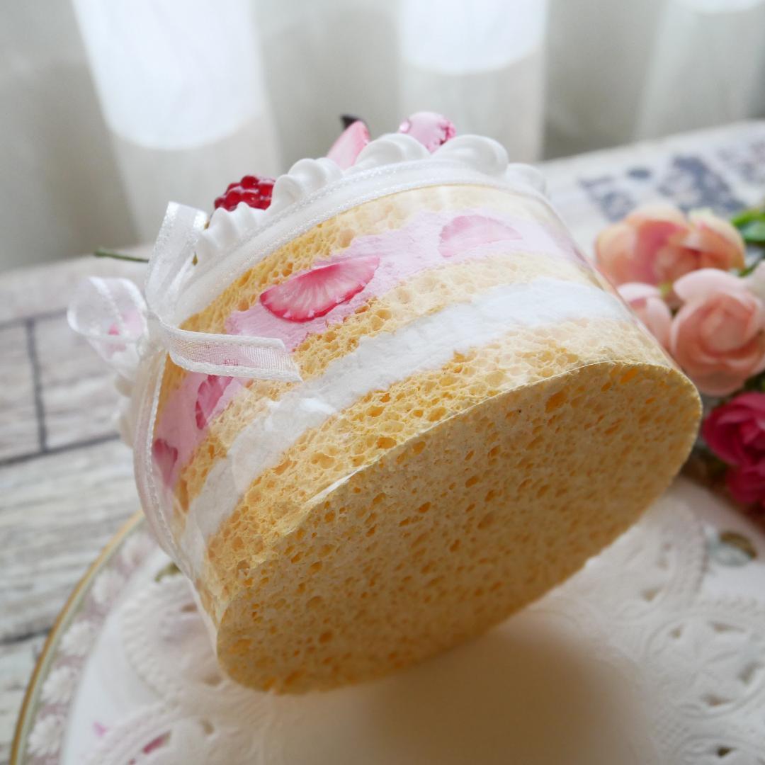 【マロングラッセ様】フェイクスイーツ◆薔薇＆マカロン飾り♡苺の華やかデコケーキ