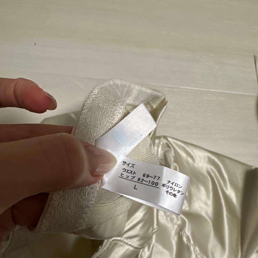 MIRROR MIRROR ブライダルインナー　バックレスビスチェセット　E75