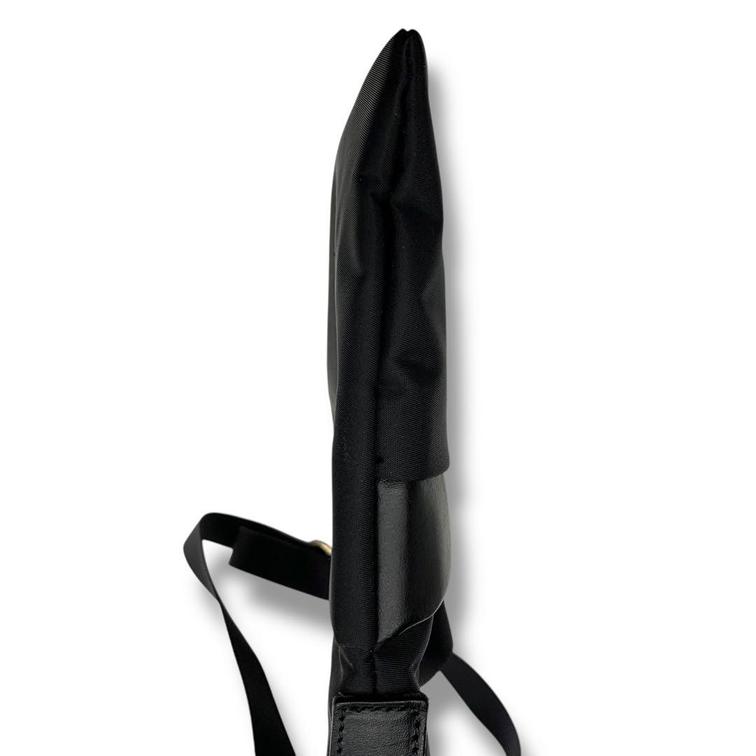 極美品　アニエスベー　ナイロンショルダーバッグ　サコッシュ　肩掛け