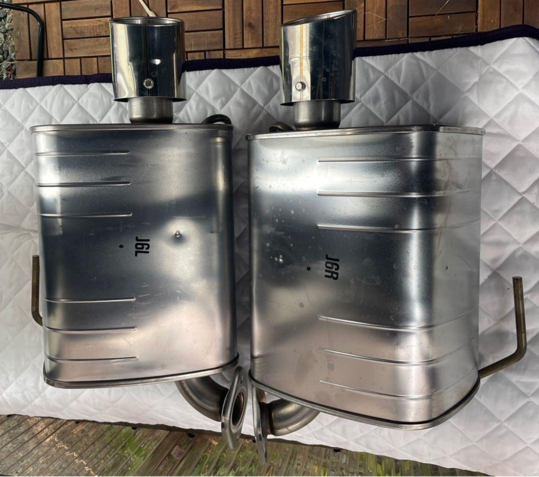 送料込み　SUBARU フォレスター SK用リアマフラー左右セット