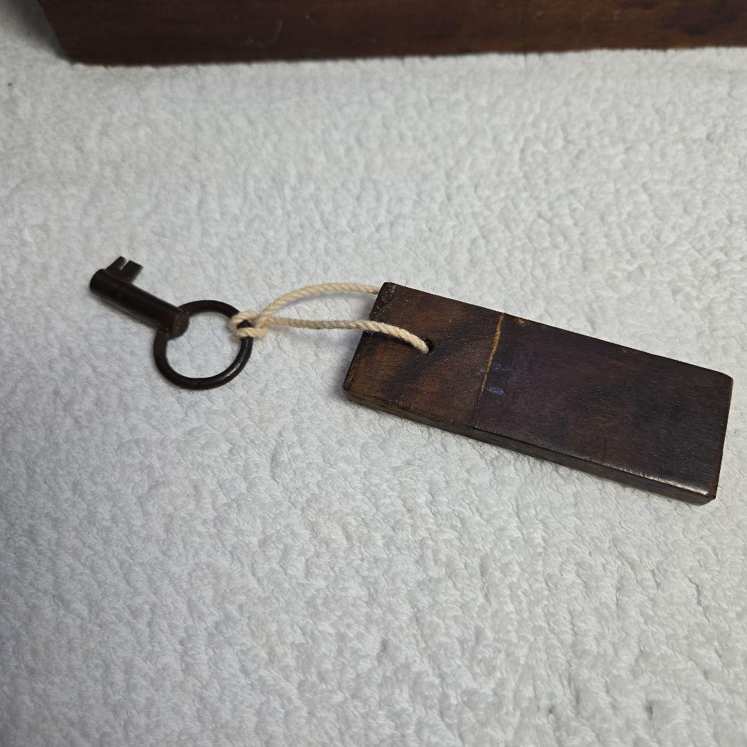 千両箱　鍵付　時代箪笥　古民具　銭函　銭箱　金庫　船箪笥　太鼓鋲　箪笥　木箱