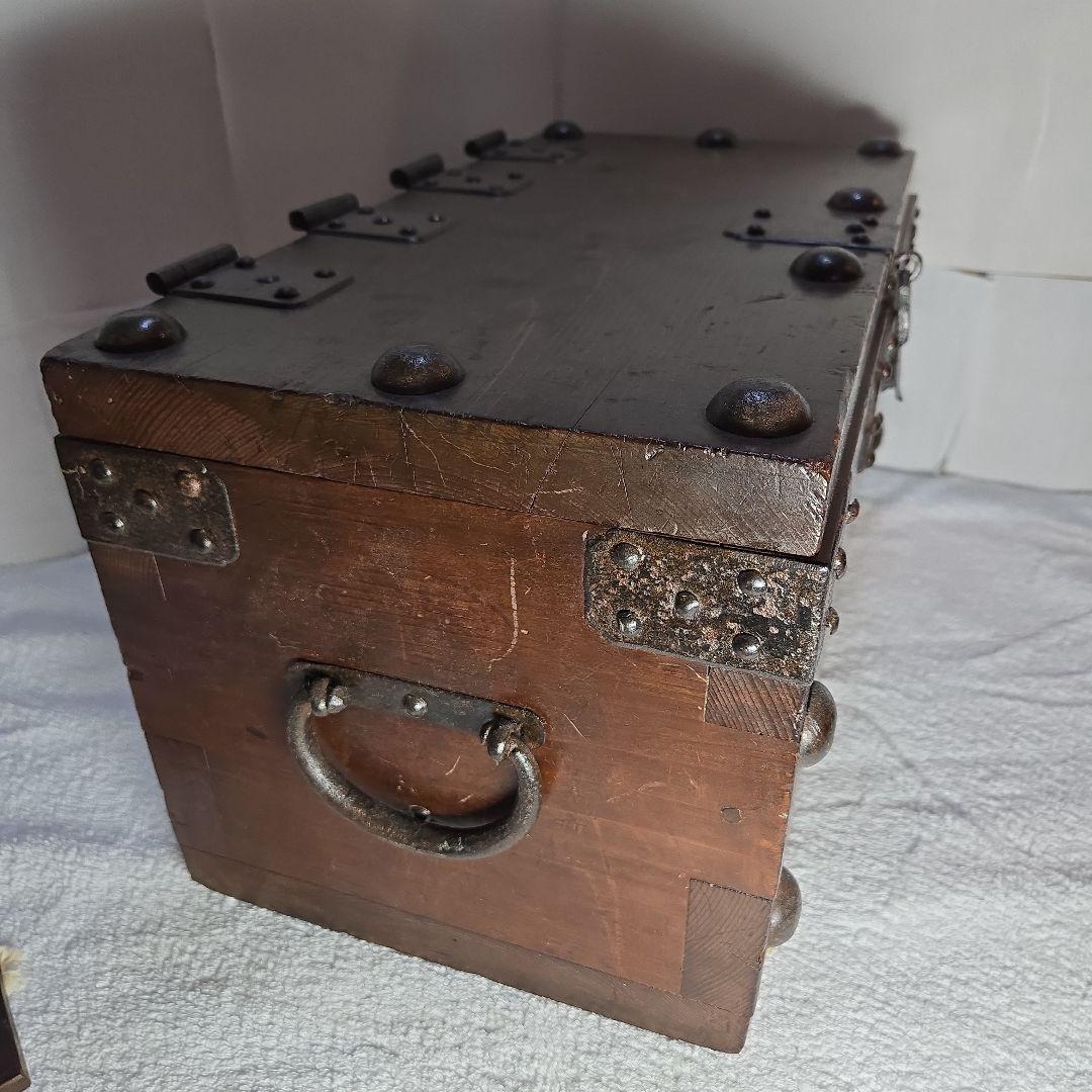 千両箱　鍵付　時代箪笥　古民具　銭函　銭箱　金庫　船箪笥　太鼓鋲　箪笥　木箱