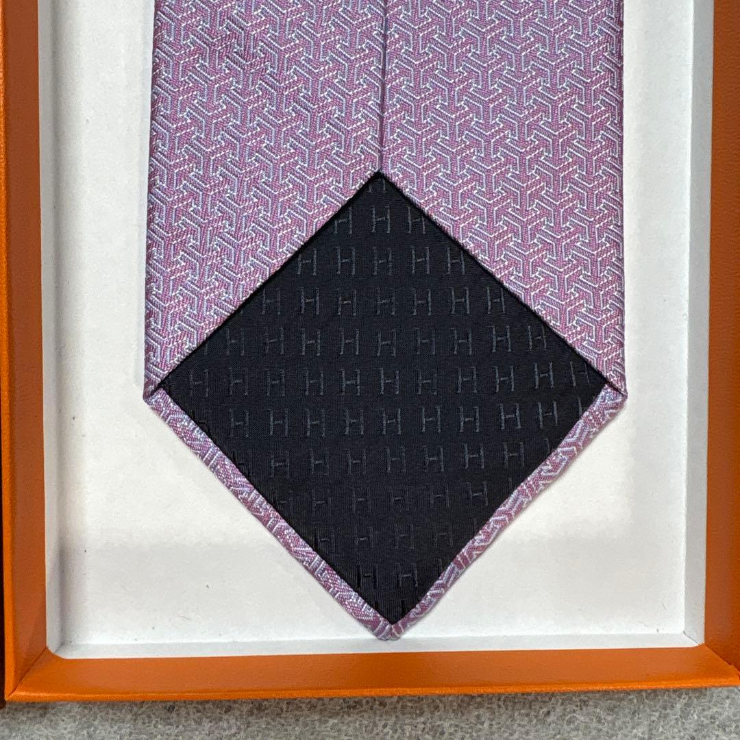 新品未使用タグ付 箱・袋付 エルメス ネクタイ シルクジャガード 紫