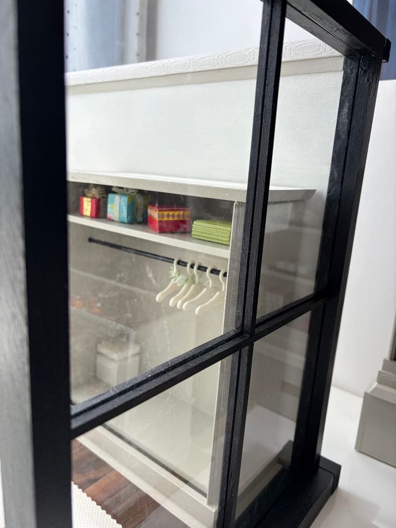 ドールハウス　撮影背景ボード　ハンドメイド☆クローゼットルーム＆チェア3個☆