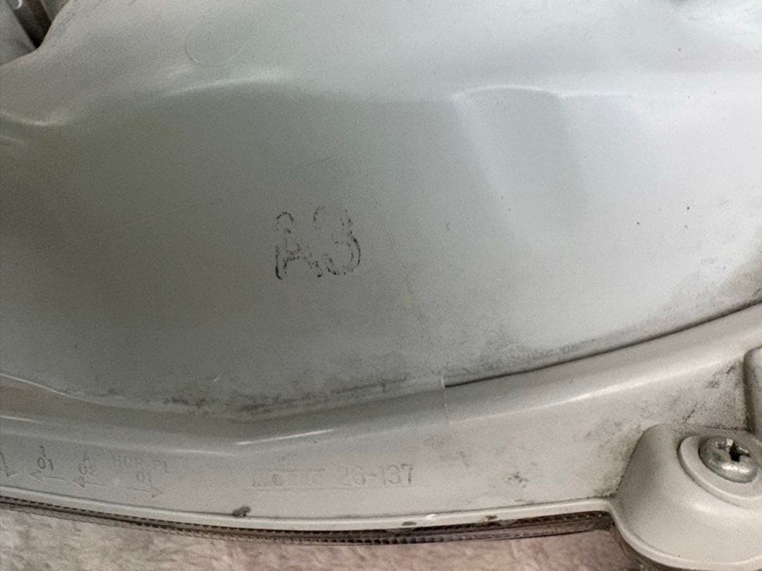 ハイエース純正ヘッドライトDP2 インナーブラック　エセックス　essex