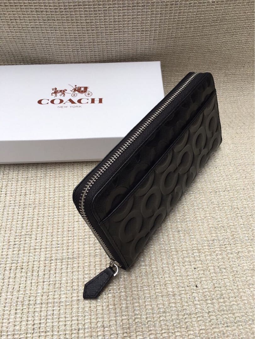 【残りわずか】COACH コーチ 財布 ブラック エンボス加工 オプアート