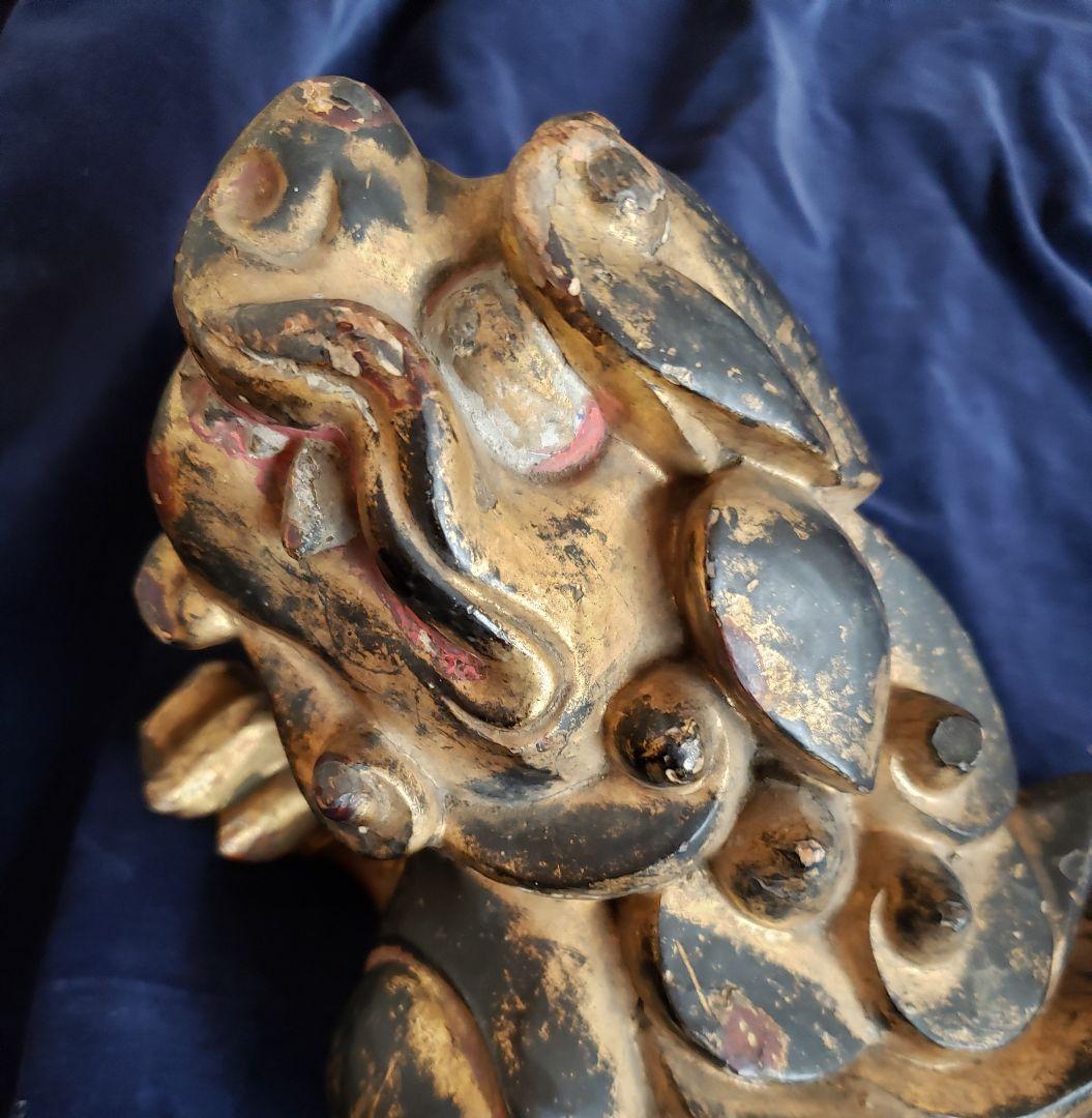 Ｎo197　古い獅子の金箔木彫(仏教彫刻) 室町・江戸期