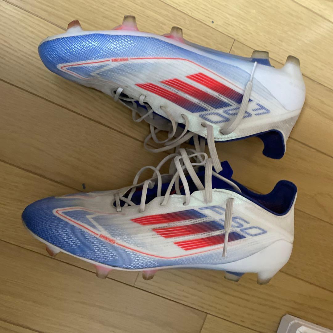 F50 ELITE FG / 天然芝用