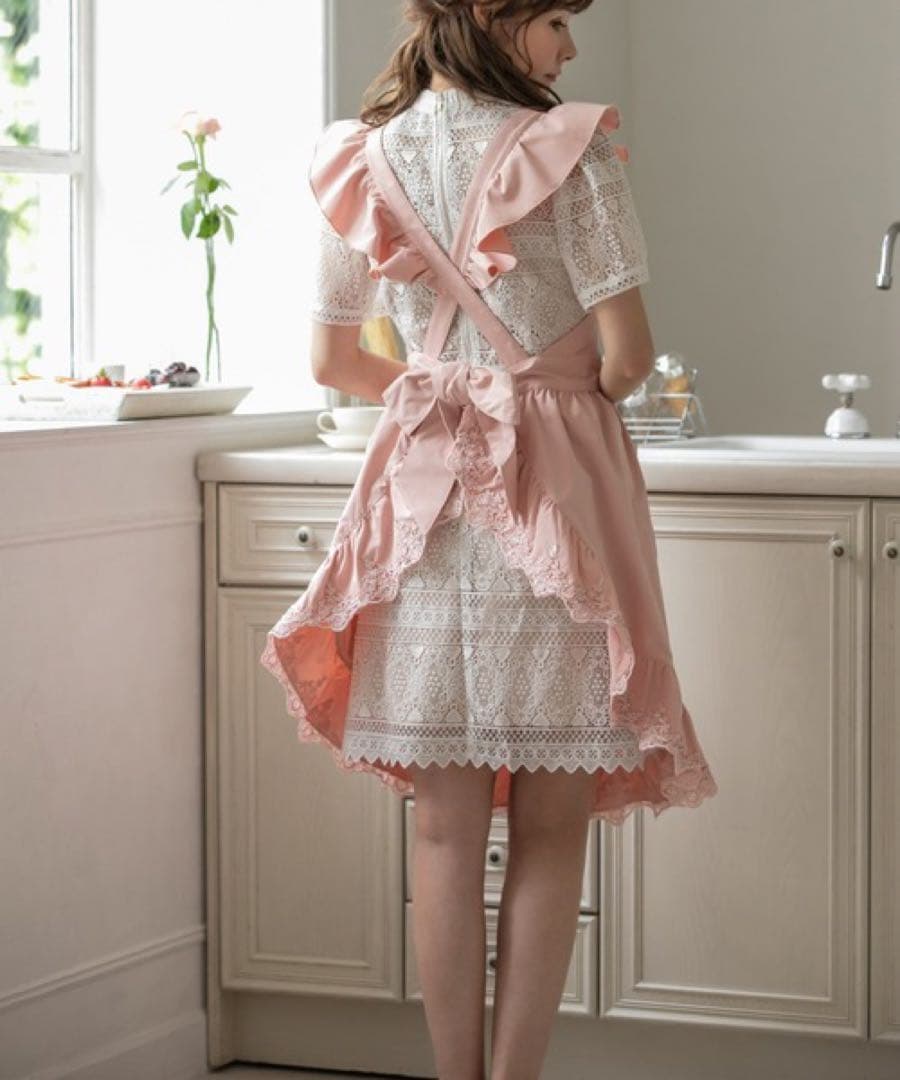 エミリアウィズ　エプロン　新品