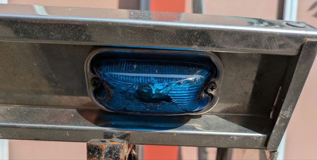 トラック 行灯用？ バイザー角青マーカー